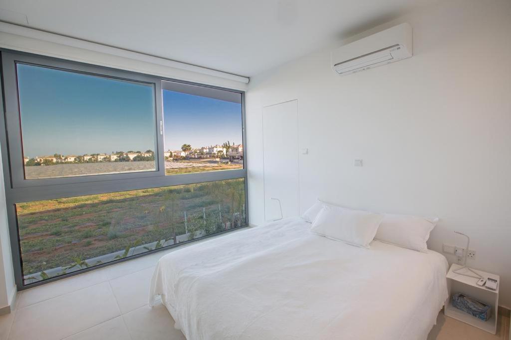 The White H Villa, Protaras, Fresh And Peaceful 파라림니 외부 사진
